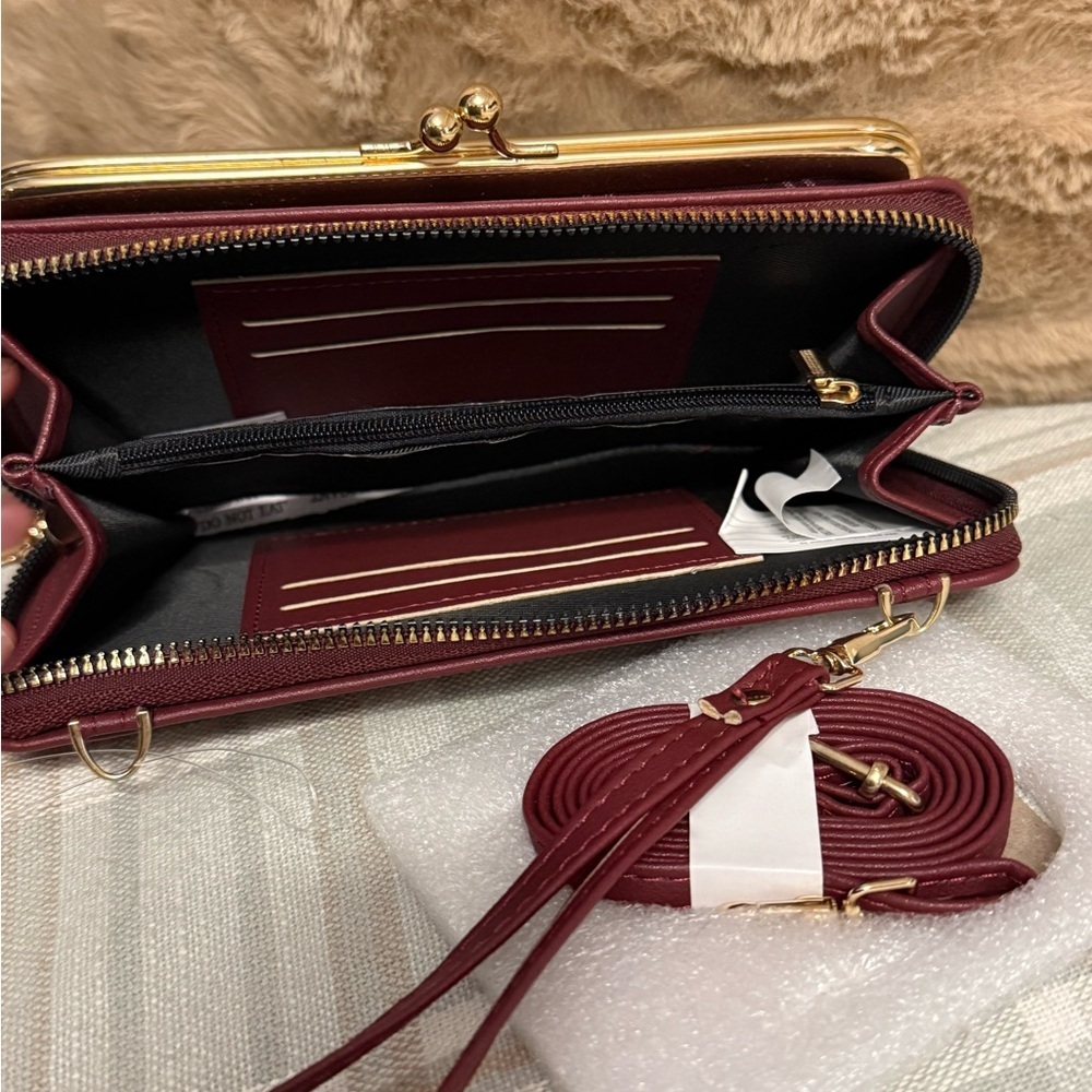 NWT Red & Black Plaid Diamond Kiss-Lock Clutch Wristlet - Picture 4 of 4